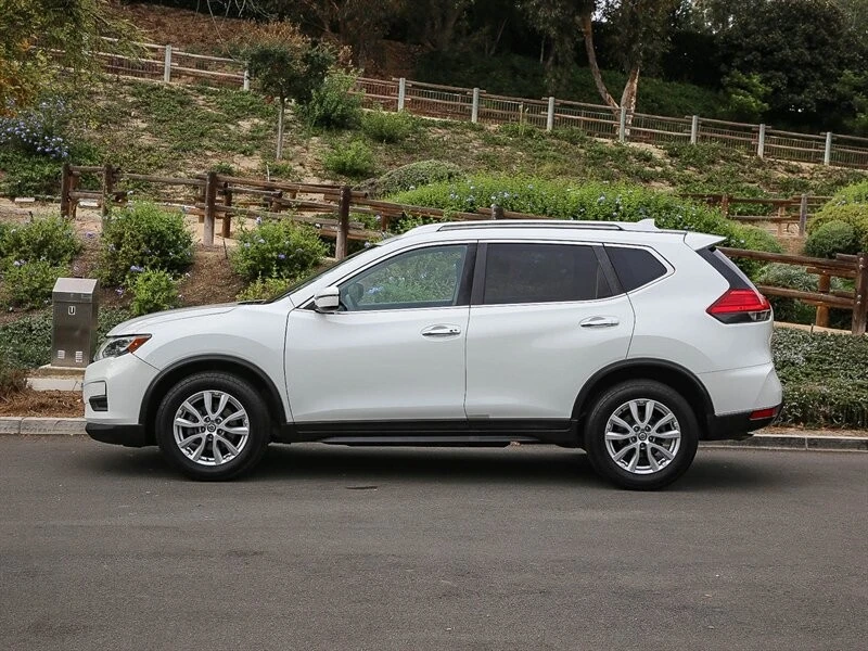 2017 Nissan Rogue - Image 4 of 21