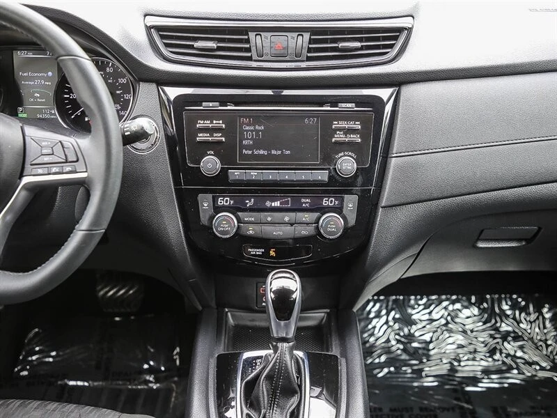 2017 Nissan Rogue - Image 19 of 21
