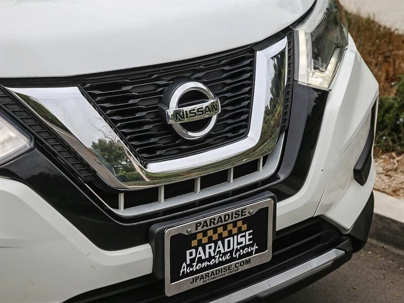 2017 Nissan Rogue - Image 11 of 21