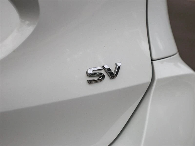 2017 Nissan Rogue - Image 17 of 21