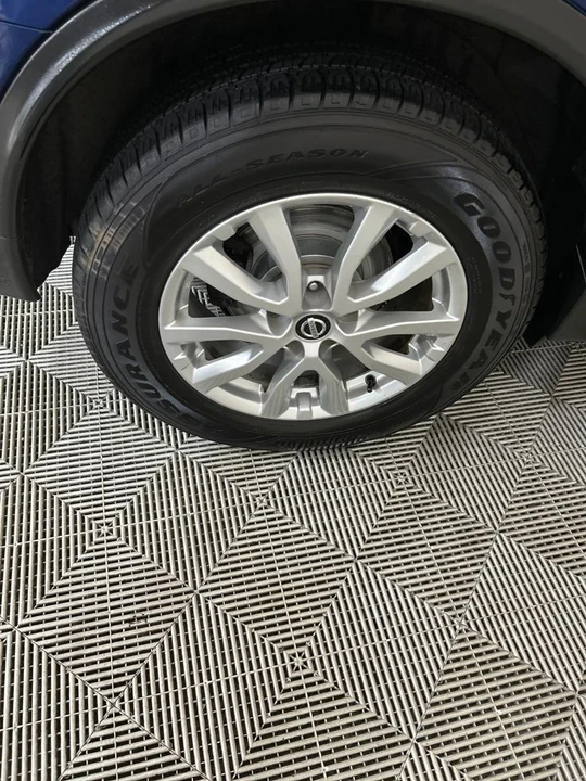 2017 Nissan Rogue - Image 12 of 12