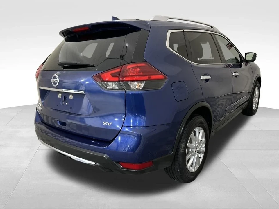 2017 Nissan Rogue - Image 11 of 12