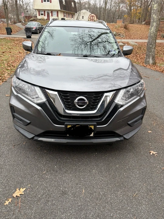2017 Nissan Rogue - Image 2 of 20