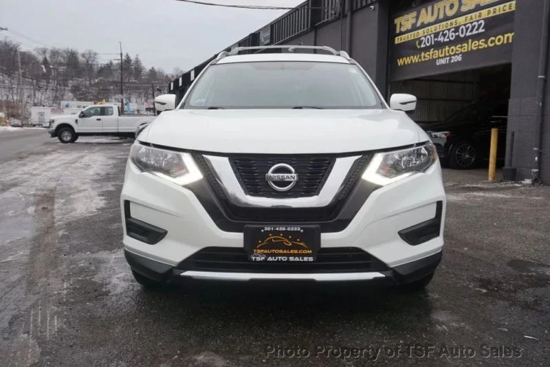 2017 Nissan Rogue - Image 2 of 12