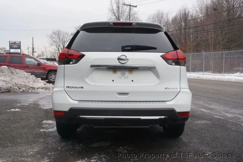 2017 Nissan Rogue - Image 6 of 12