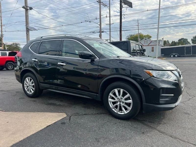 2017 Nissan Rogue - Image 9 of 12