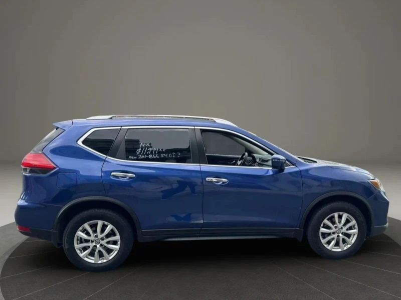 2017 Nissan Rogue - Image 7 of 12