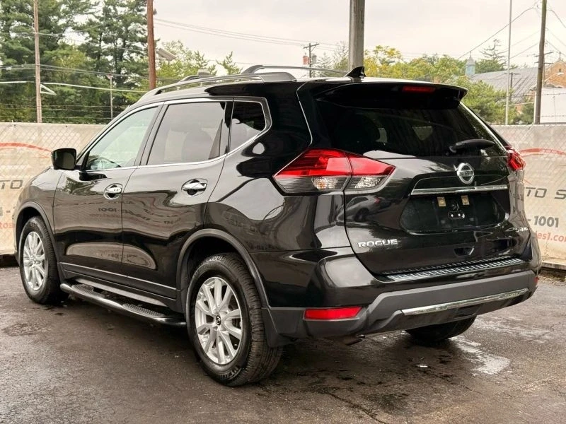 2017 Nissan Rogue - Image 9 of 12