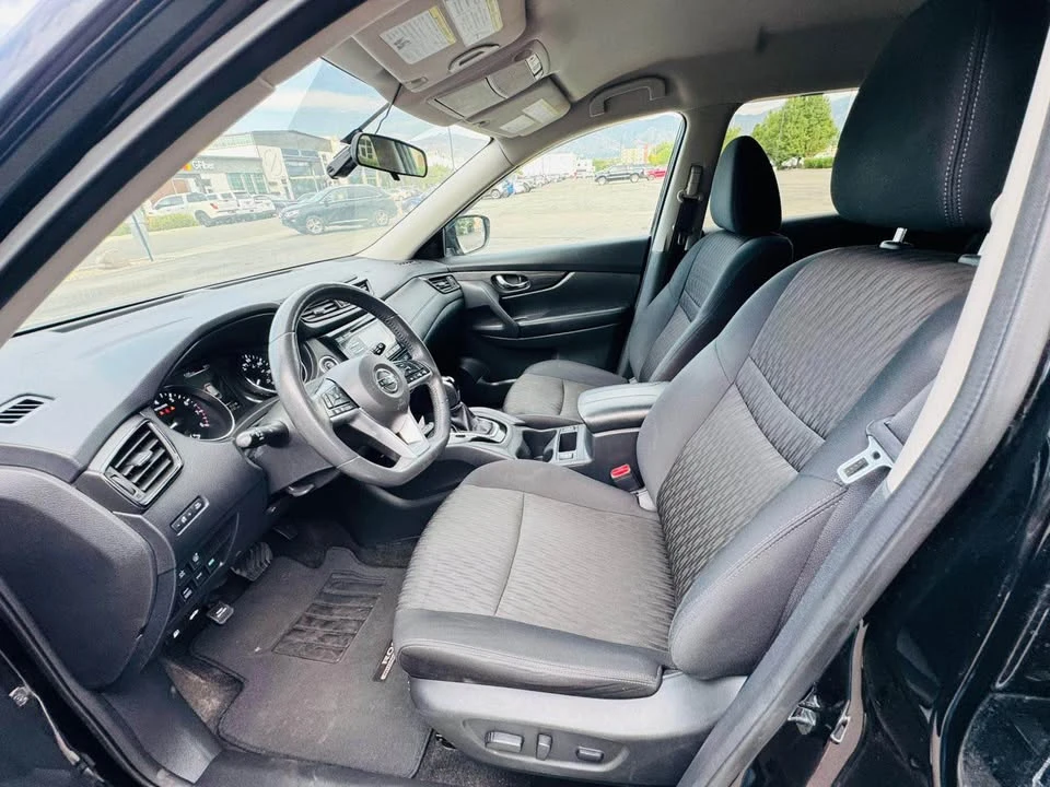 2017 Nissan Rogue - Image 8 of 20