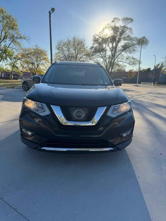 2017 Nissan Rogue - Image 4 of 20