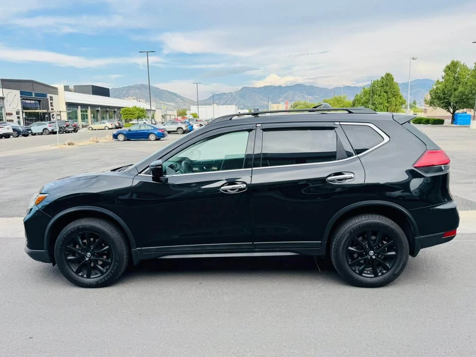 2017 Nissan Rogue - Image 4 of 20