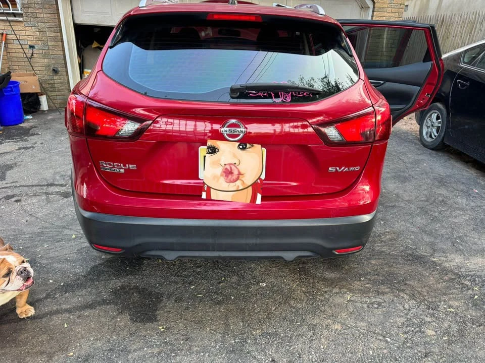 2017 Nissan Rogue - Image 9 of 12