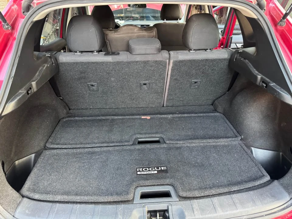 2017 Nissan Rogue - Image 11 of 12