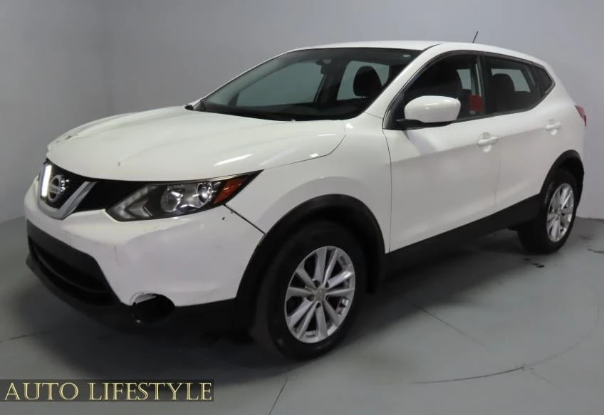 2017 Nissan Rogue - Image 2 of 21