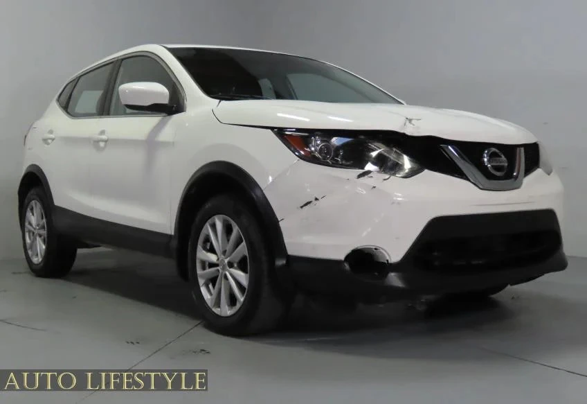 2017 Nissan Rogue - Image 3 of 21