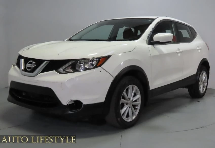 2017 Nissan Rogue - Image 4 of 21