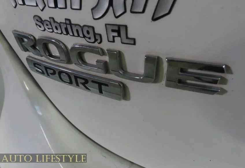 2017 Nissan Rogue - Image 16 of 21