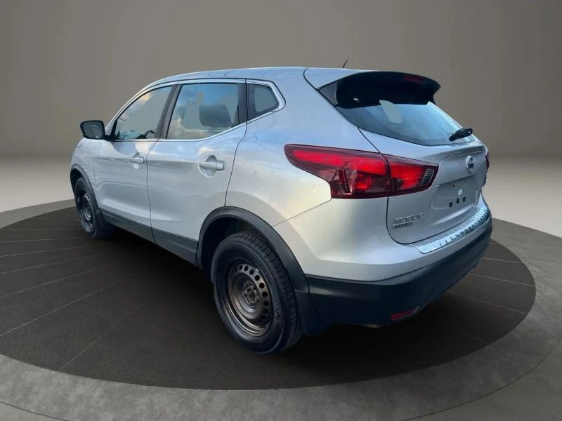 2017 Nissan Rogue - Image 7 of 12