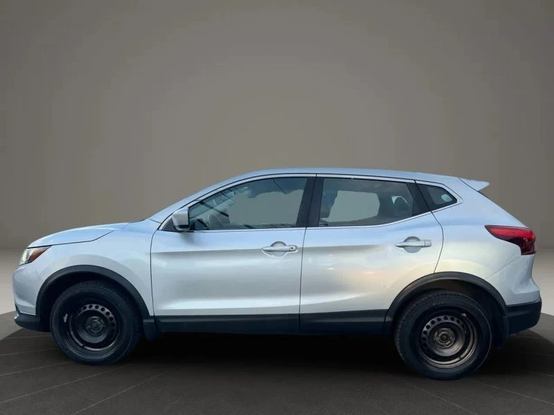 2017 Nissan Rogue - Image 8 of 12