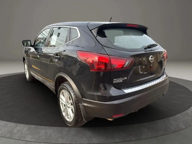 2017 Nissan Rogue - Image 7 of 12