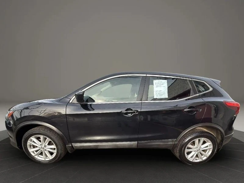 2017 Nissan Rogue - Image 8 of 12