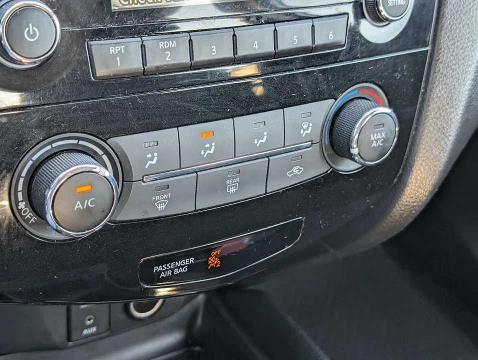 2017 Nissan Rogue - Image 20 of 21