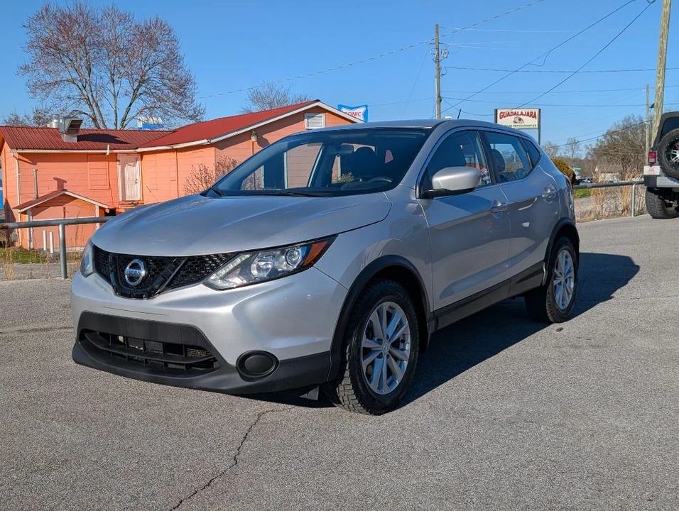 2017 Nissan Rogue - Image 6 of 21