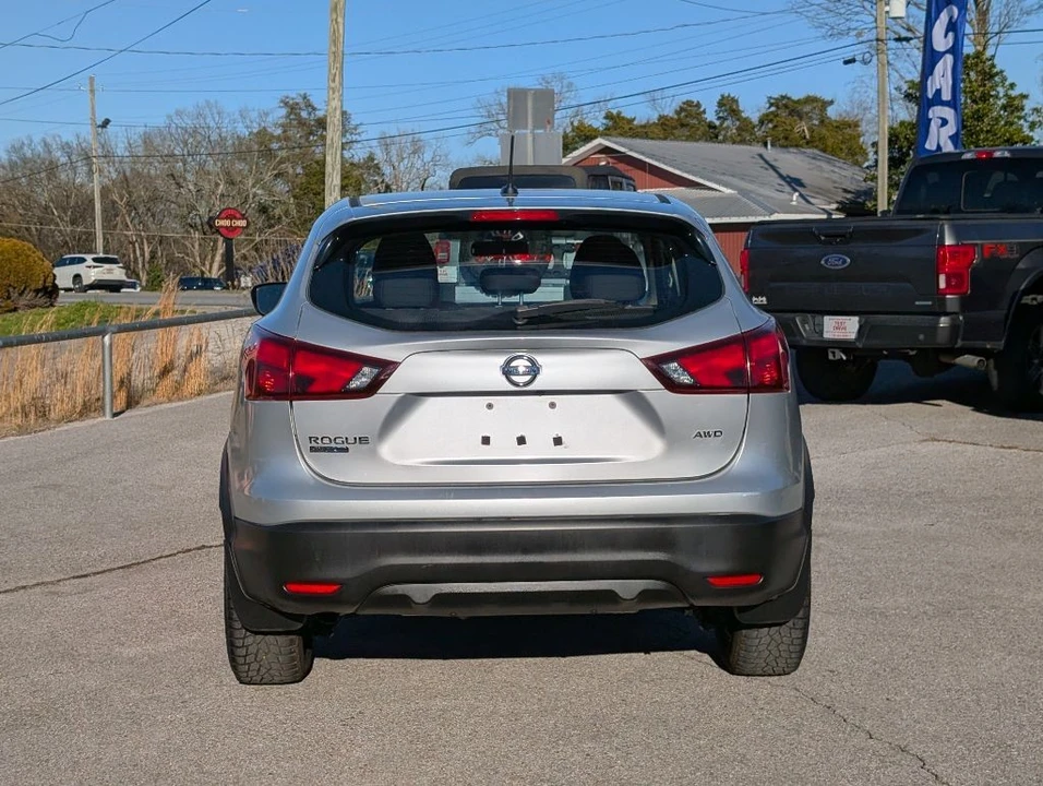 2017 Nissan Rogue - Image 4 of 21
