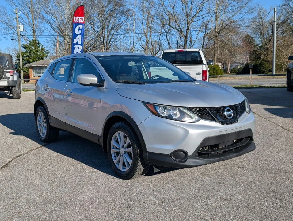 2017 Nissan Rogue - Image 2 of 21