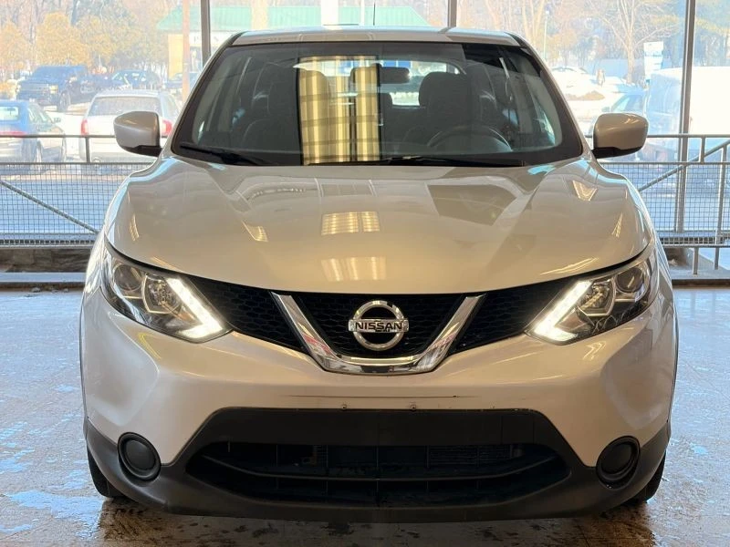2017 Nissan Rogue - Image 5 of 12