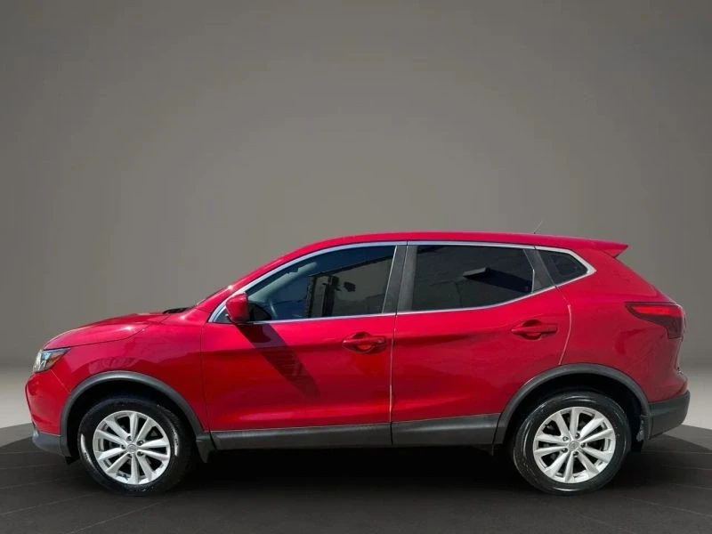 2017 Nissan Rogue - Image 8 of 12