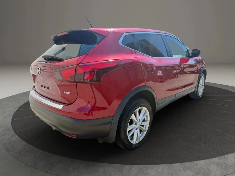2017 Nissan Rogue - Image 5 of 12