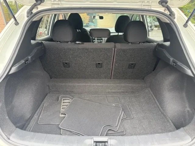 2017 Nissan Rogue - Image 8 of 12