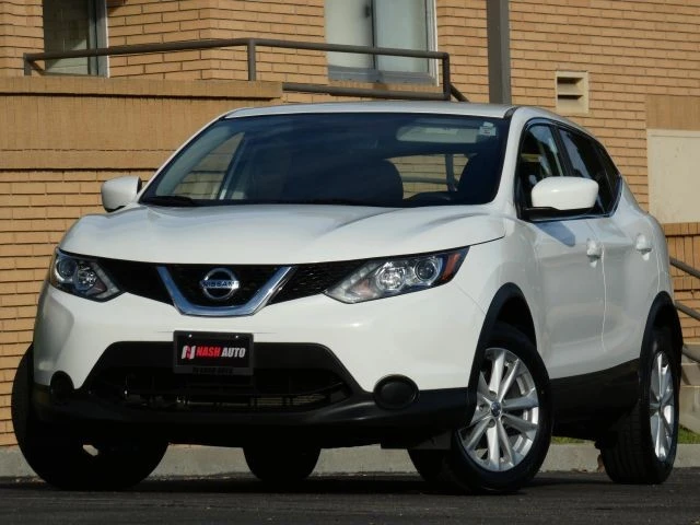 2017 Nissan Rogue - Image 2 of 21