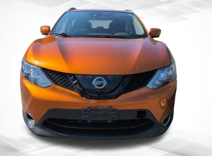 2017 Nissan Rogue - Image 2 of 2