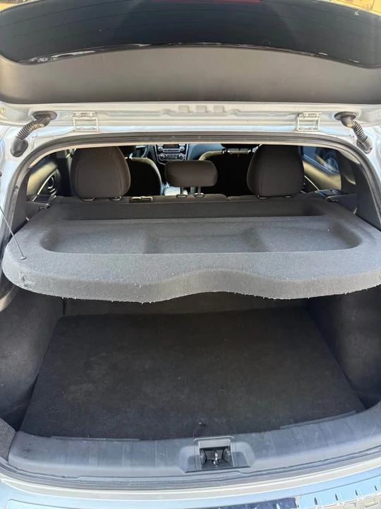 2017 Nissan Rogue - Image 14 of 16