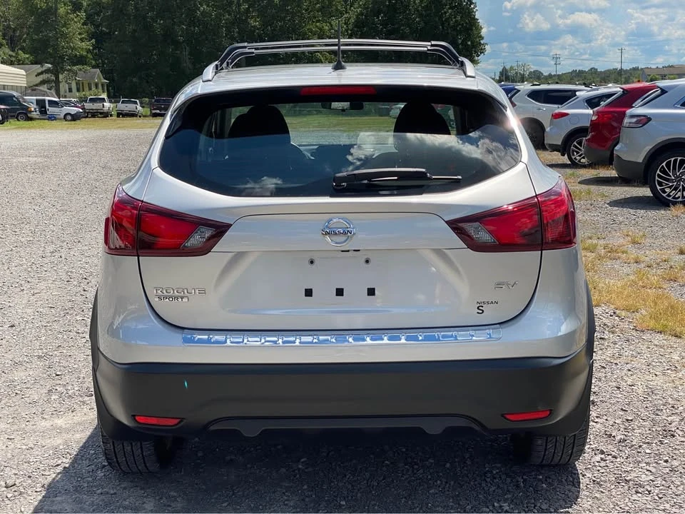 2017 Nissan Rogue - Image 6 of 17