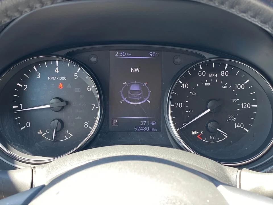 2017 Nissan Rogue - Image 12 of 17