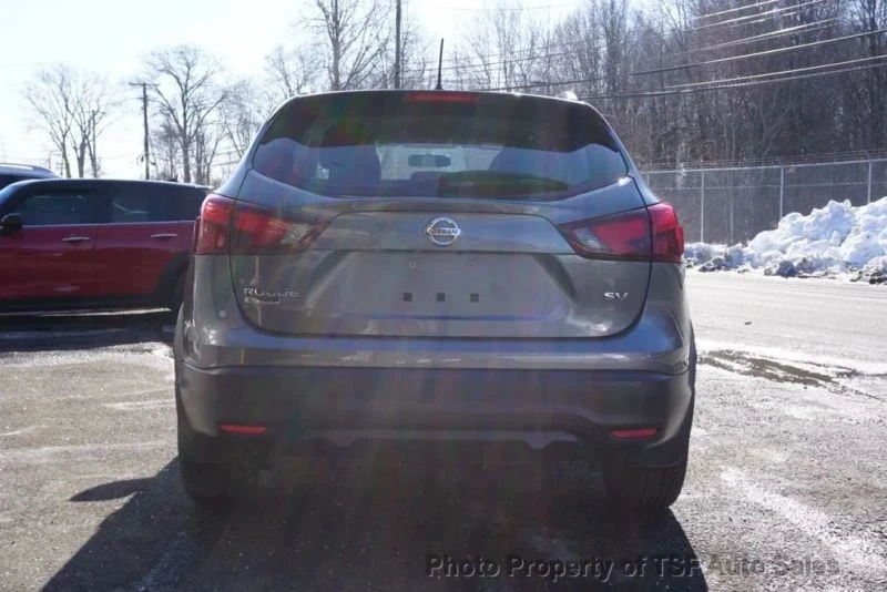 2017 Nissan Rogue - Image 6 of 12
