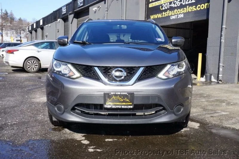 2017 Nissan Rogue - Image 2 of 12