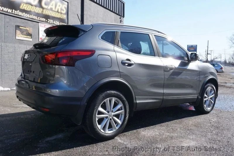 2017 Nissan Rogue - Image 7 of 12
