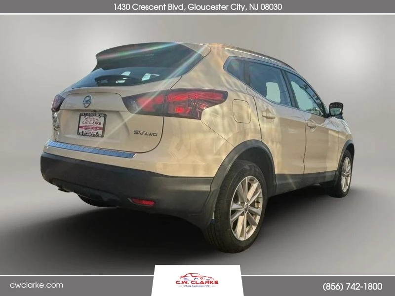 2017 Nissan Rogue - Image 6 of 12