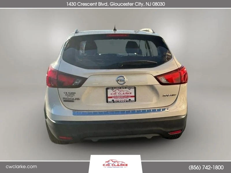 2017 Nissan Rogue - Image 7 of 12