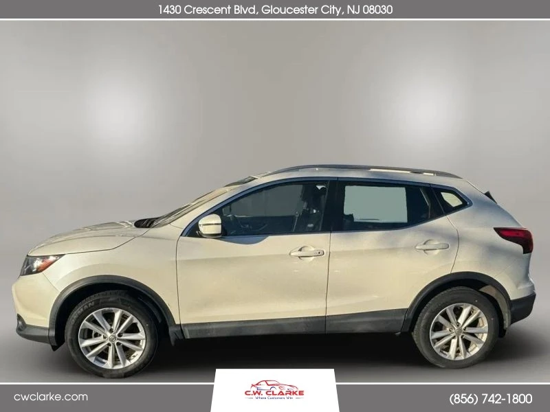 2017 Nissan Rogue - Image 9 of 12