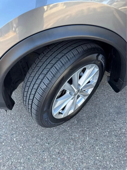 2017 Nissan Rogue - Image 20 of 20