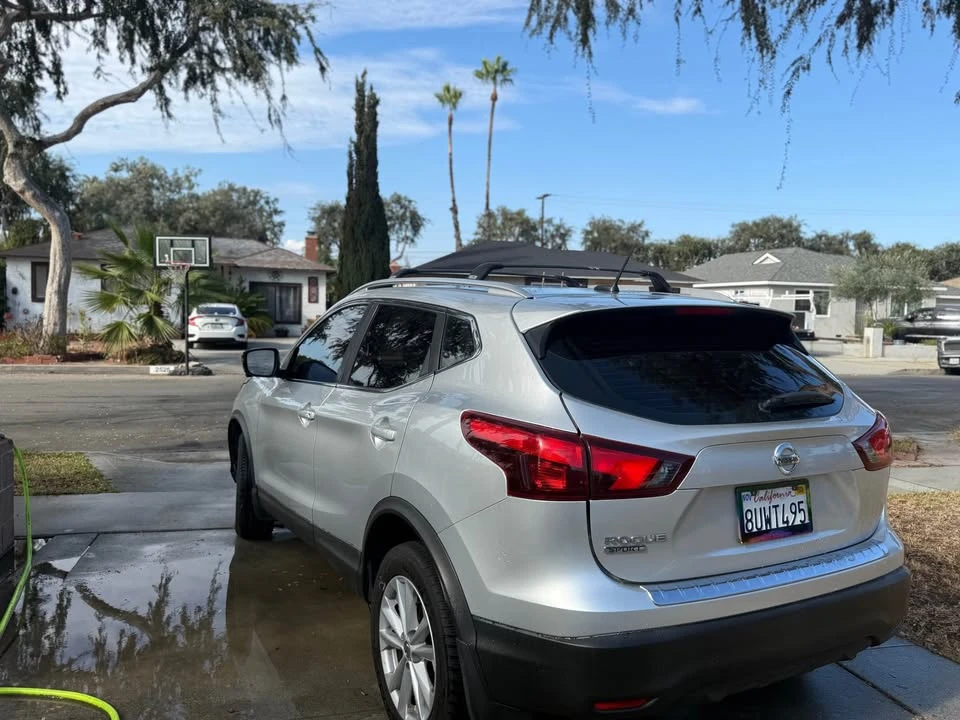2017 Nissan Rogue - Image 3 of 9