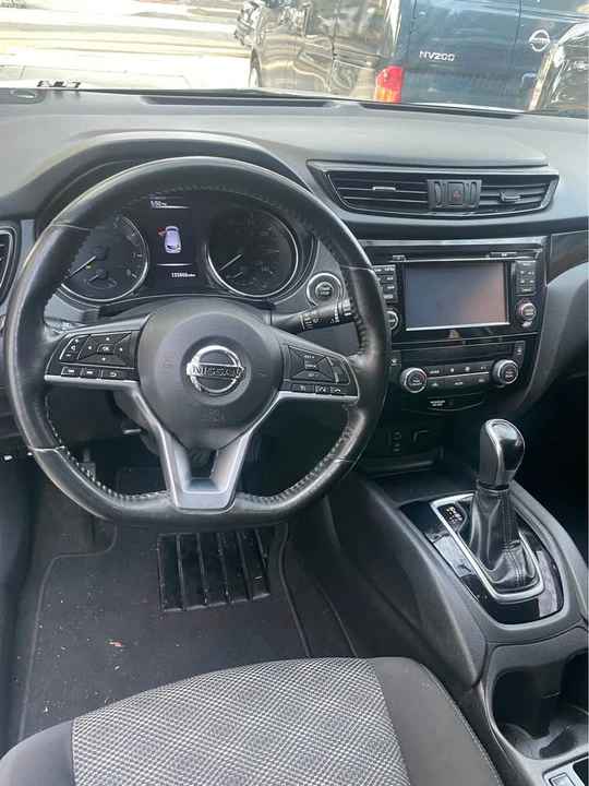 2017 Nissan Rogue - Image 9 of 9