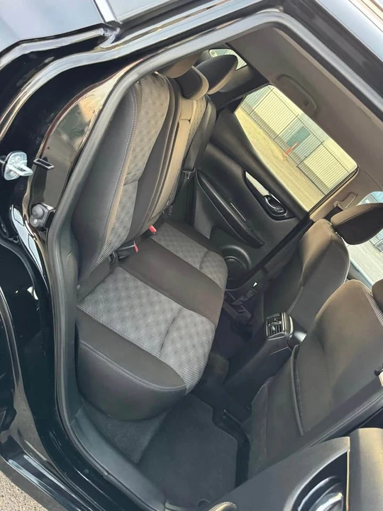 2017 Nissan Rogue - Image 10 of 11