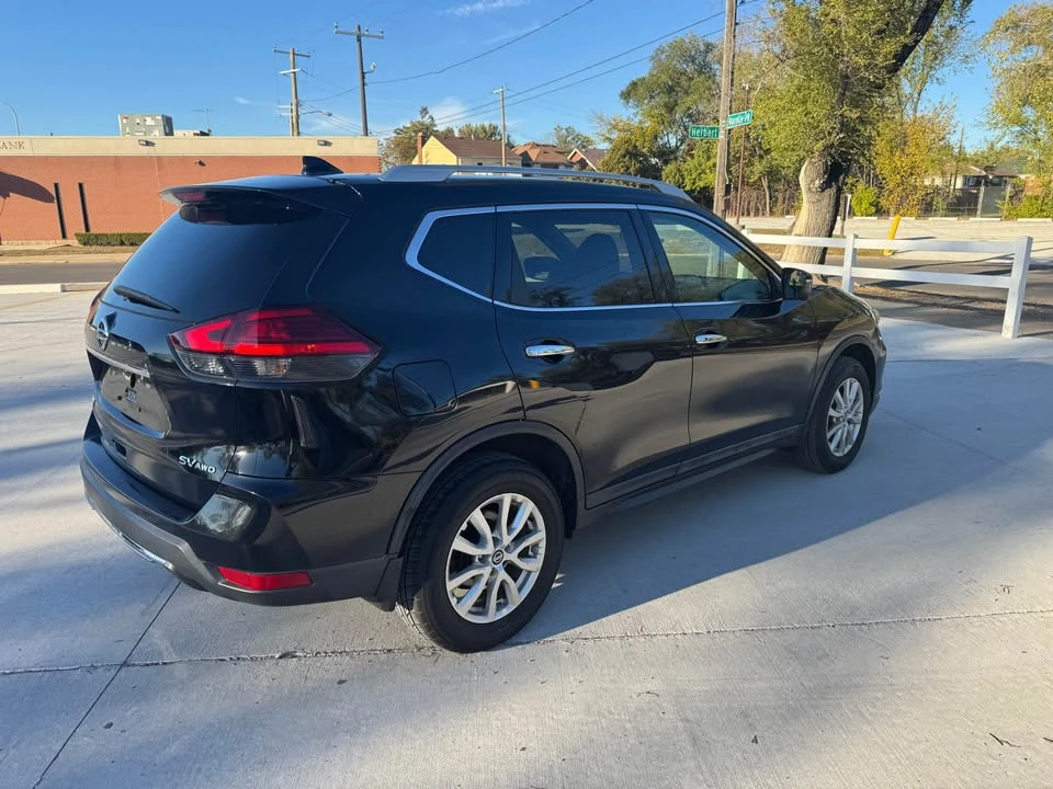 2017 Nissan Rogue - Image 6 of 20