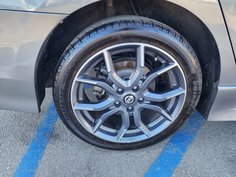 2017 Nissan Sentra 7th Gen - Image 9 of 19